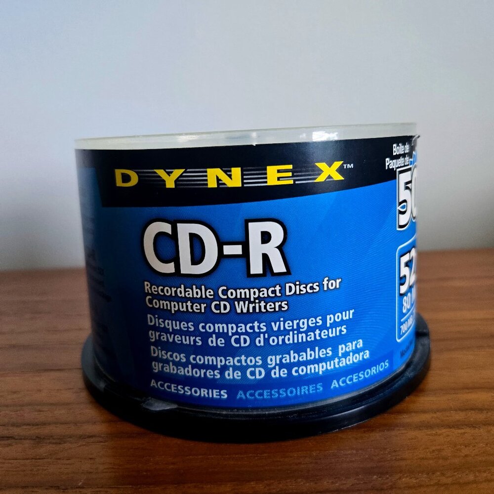 Lot of 26 NEW Dynex CD-R 52X 80 Min 700MB Recordable Compact Discs on spindle.